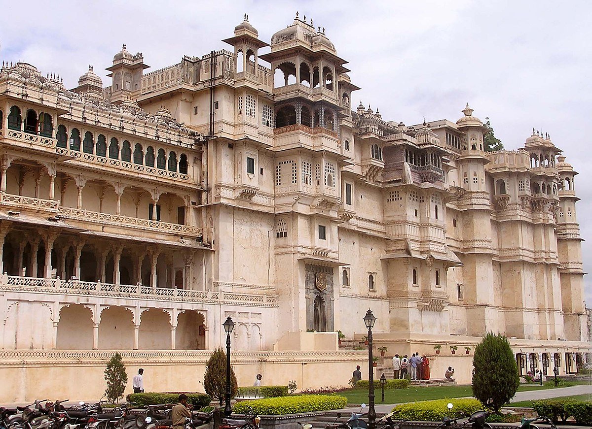 Fine Dine Restaurants in Old City Udaipur